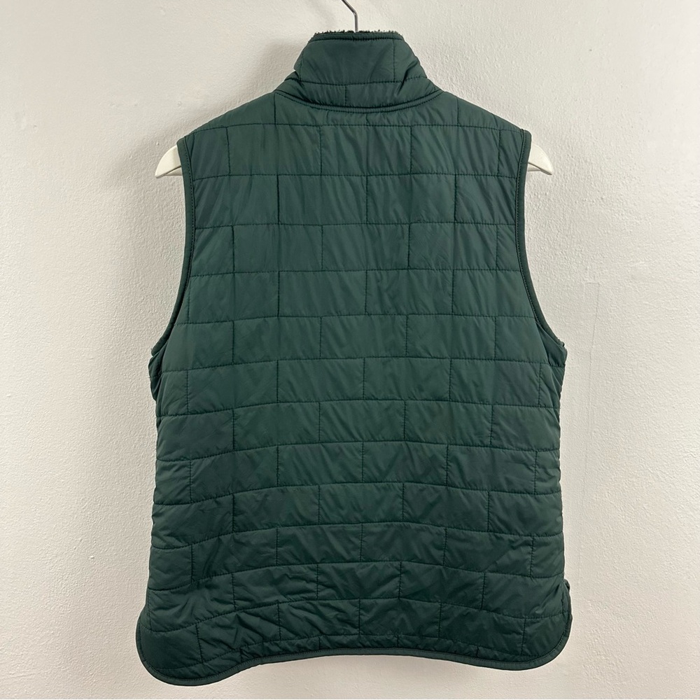 Carhartt Women’s Reversible Flannel Plaid Puffer Vest Size M - Picture 2 of 4